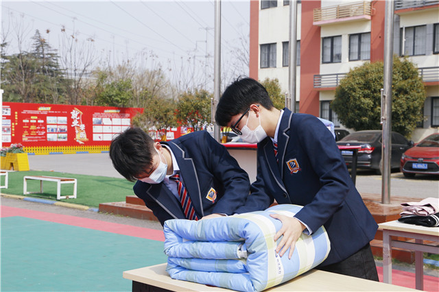 1681089320208719.jpg bbc6f6fd1711337e3ecdf803e18a0bd.jpg