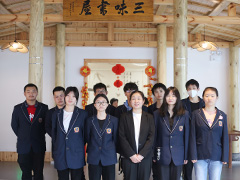 “春日，赴一場閱讀之約”武漢新華電腦學(xué)校師生受邀參加社區(qū)讀書日活動