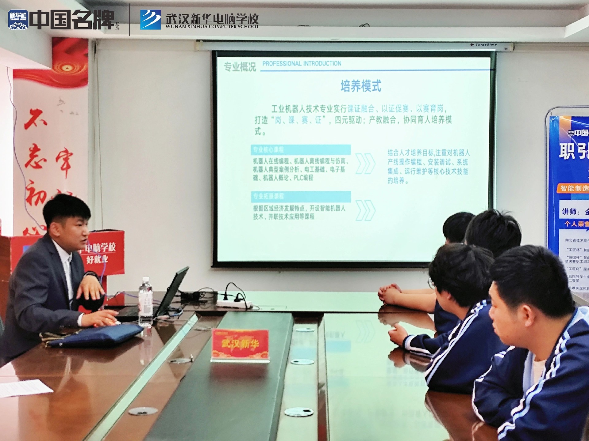 1745716737189085.jpg 70d59c714ba740abf20f2fb7c43c2f7c.jpg