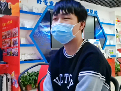 【新生故事】何家偉：來到新華我發現，原來夢想離我這么近！