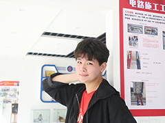 【我來新華上學啦】詹鱗鋒：初中畢業外出打工，選擇新華再次前行！