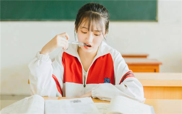 1606182005933015.jpg 女生學什么好?.jpg