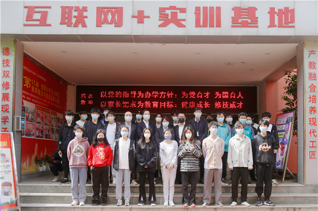 1649392510186150.jpg 8875a8085904e5b476d28011e447600.jpg